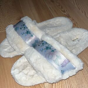 Vionic Women's 9.5 Erma Ivory Faux Fur Slide Slippers Cream Shoes Comfy Floral